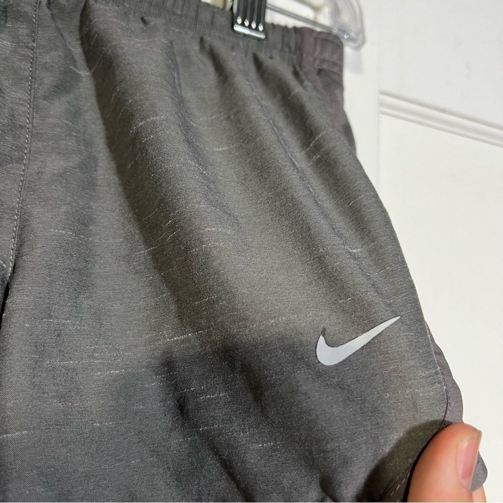 Nike Dri Fit Girls Shorts Dark Gray Size Medium - Picture 3 of 6